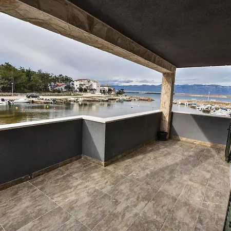 House Luxury Stone Dom wakacyjny *
