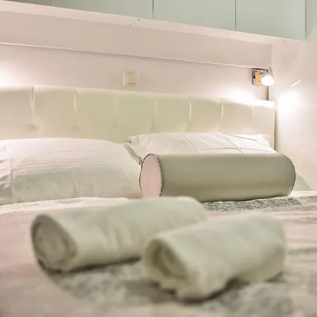 Dom wakacyjny House Luxury Stone Vir