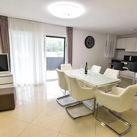 Dom wakacyjny House Luxury Stone *