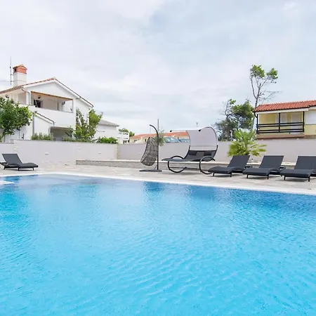 Holiday home House Luxury Stone