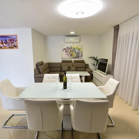 Holiday home House Luxury Stone Vir